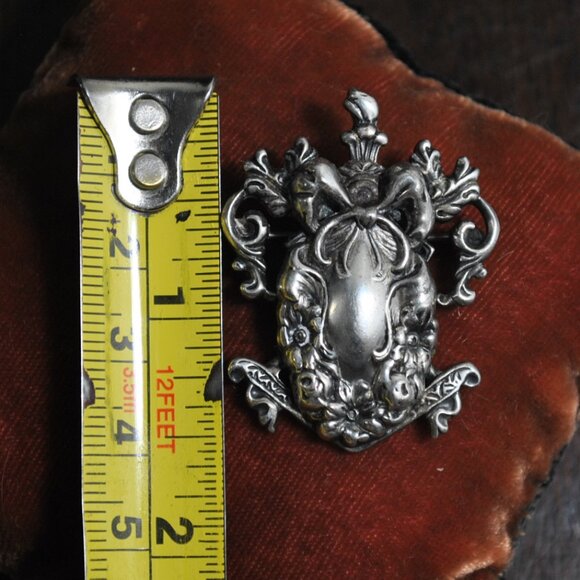 Vintage Silver-tone Filigree Heraldic Brooch - Picture 8 of 8